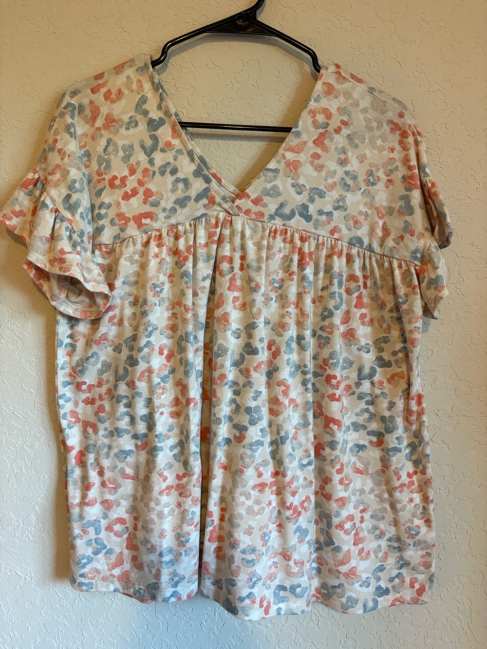 ODDY V-Neck Short Sleeve Tunic in Cream with Coral & Blue Print